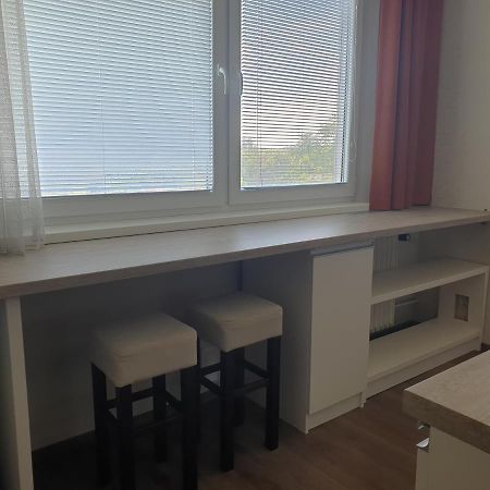Ferienwohnung Apartman Valentin Komárno Exterior foto