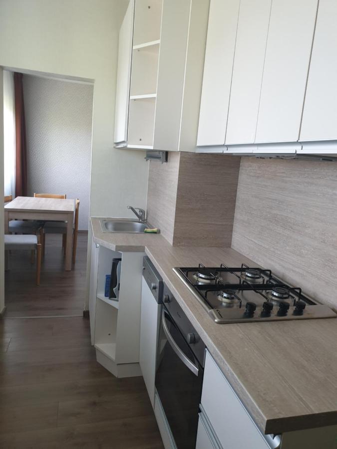Ferienwohnung Apartman Valentin Komárno Exterior foto