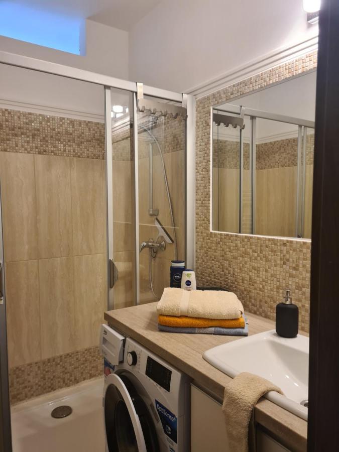 Ferienwohnung Apartman Valentin Komárno Exterior foto